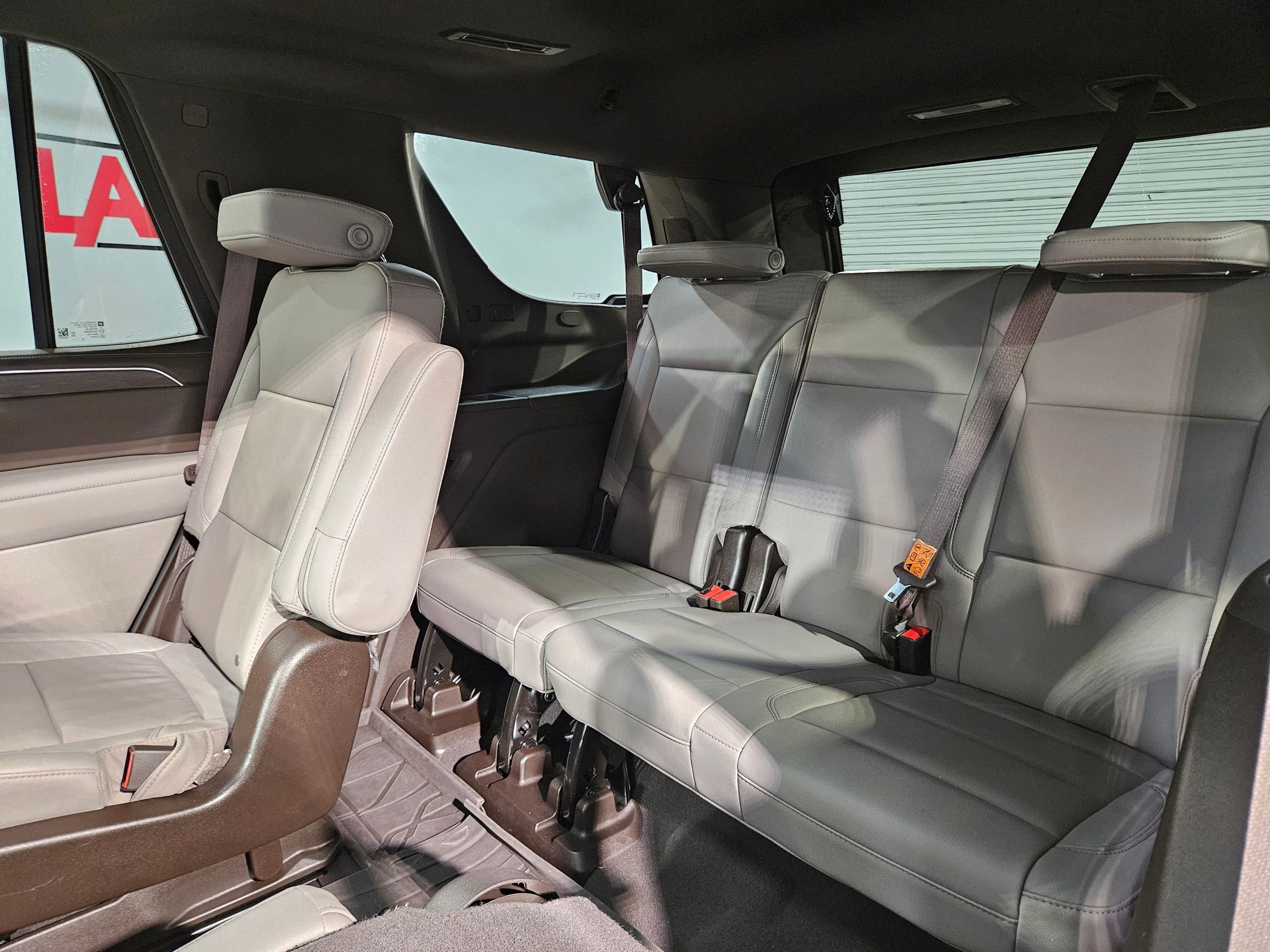 Used 2023 Chevrolet Tahoe LT w/ Luxury Package image 40