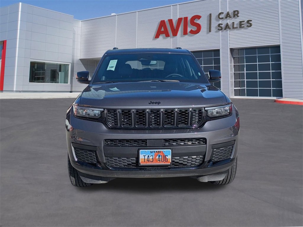 Used 2024 Jeep Grand Cherokee L Laredo image 2