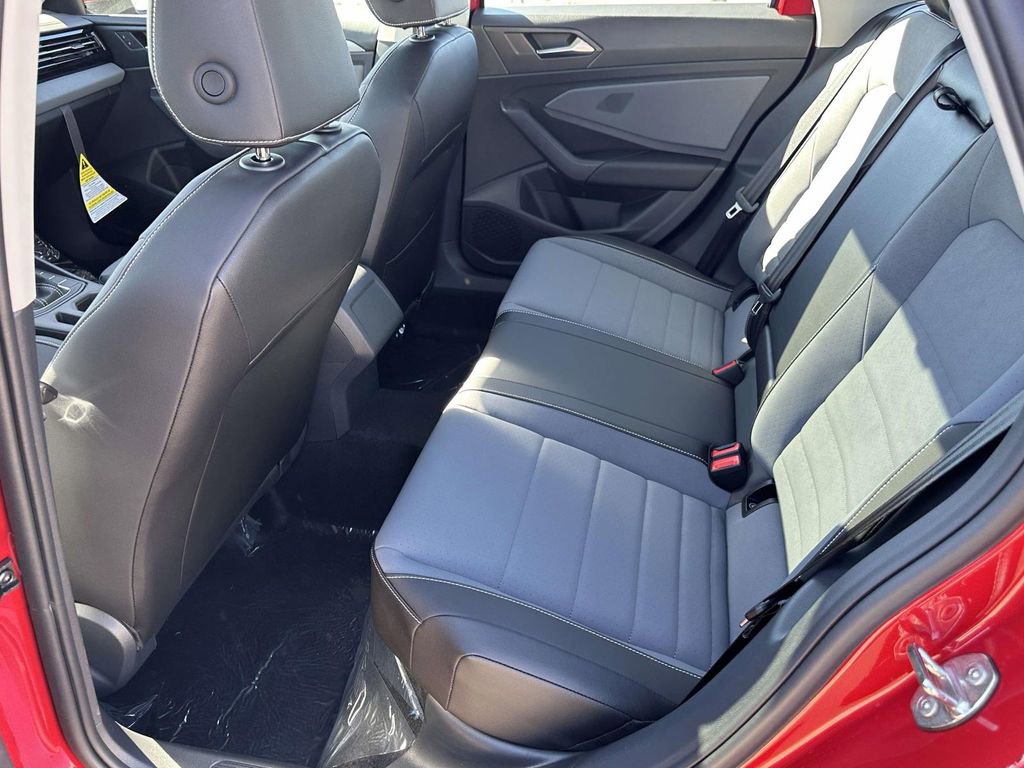 New 2026 Volkswagen Jetta SE image 8