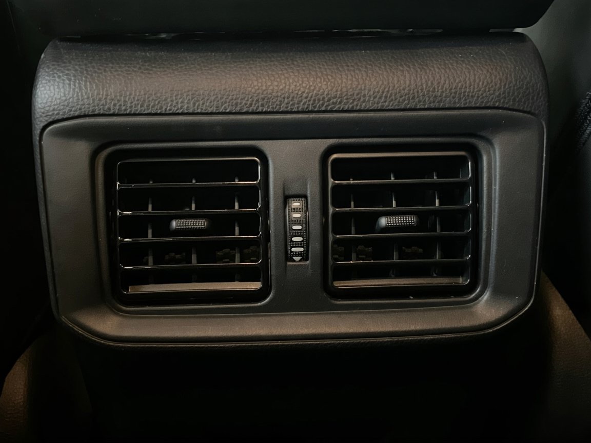 Used 2019 Toyota RAV4 XSE w/ XSE Weather Package AWD/4WD image 18