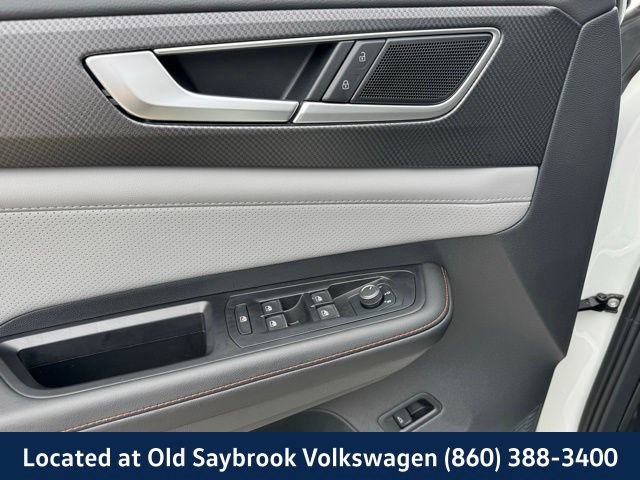 Certified 2025 Volkswagen Atlas Peak Edition SE AWD/4WD image 38