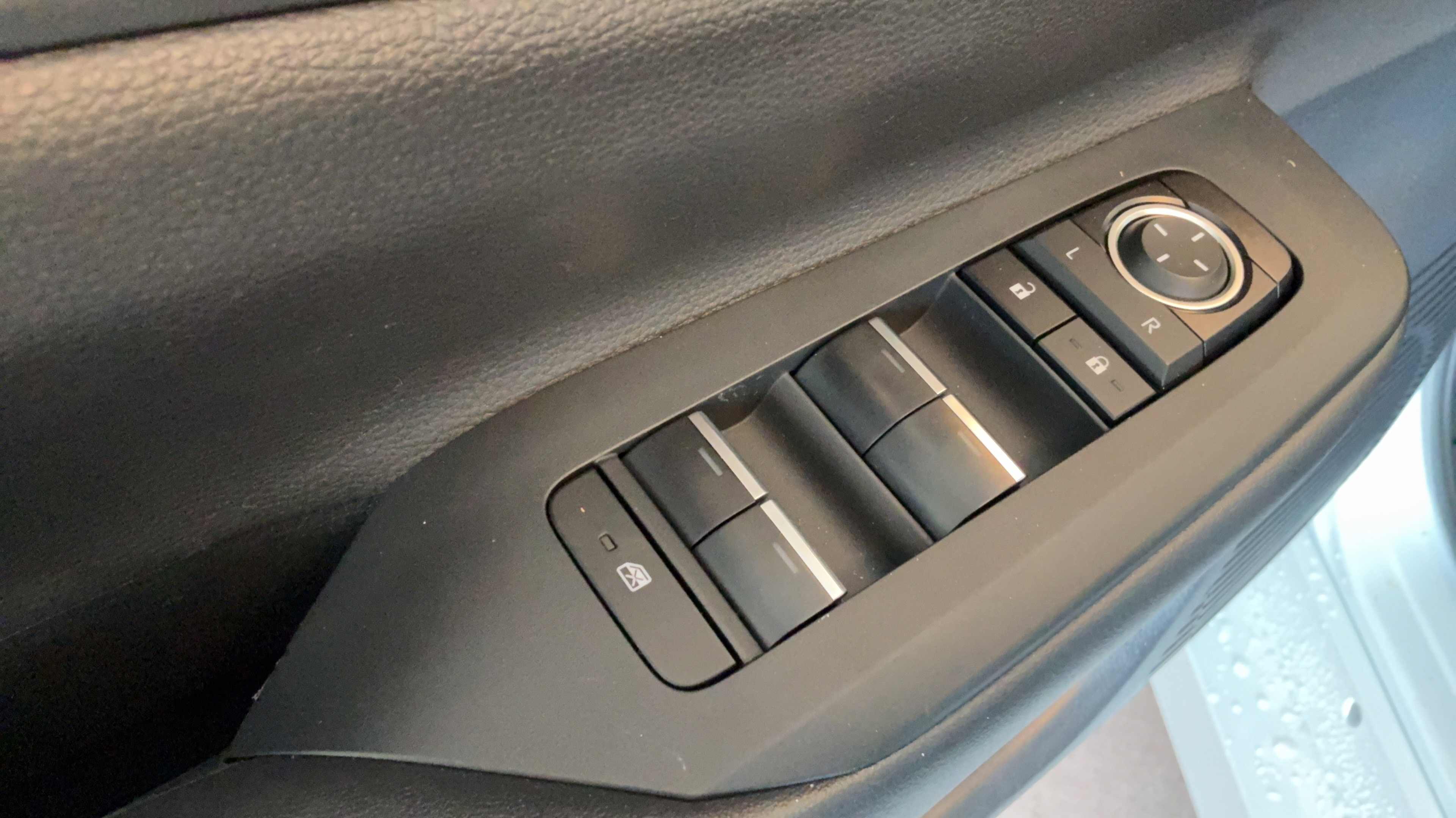 Certified 2026 Toyota Prius Plug-In Hybrid FWD image 22