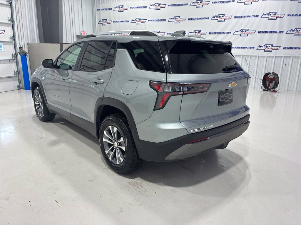 Used 2025 Chevrolet Equinox LT w/ Convenience Package II AWD/4WD image 5