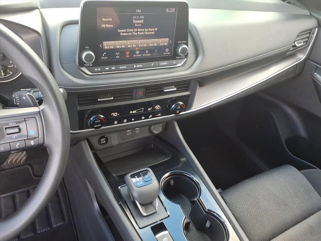 Used 2024 Nissan Rogue SV image 38