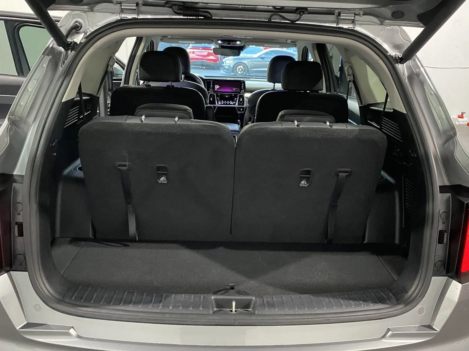 Used 2024 Kia Sorento EX w/ Panoramic Sunroof Package image 8