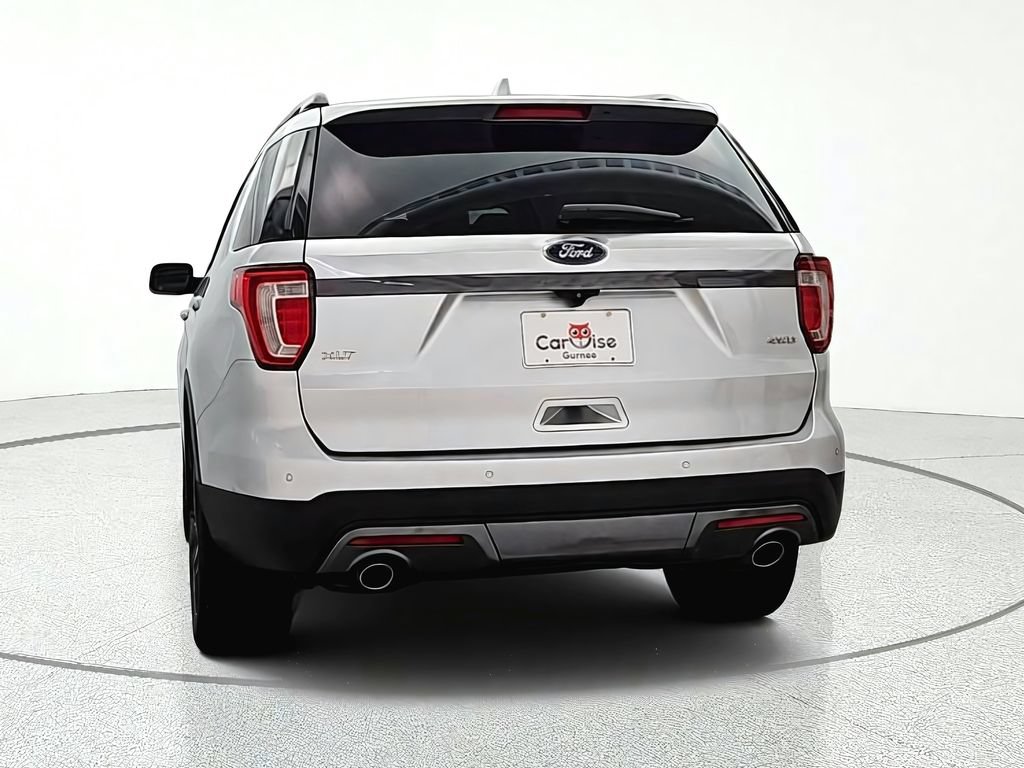 Used 2017 Ford Explorer XLT w/ Equipment Group 202A AWD/4WD image 6
