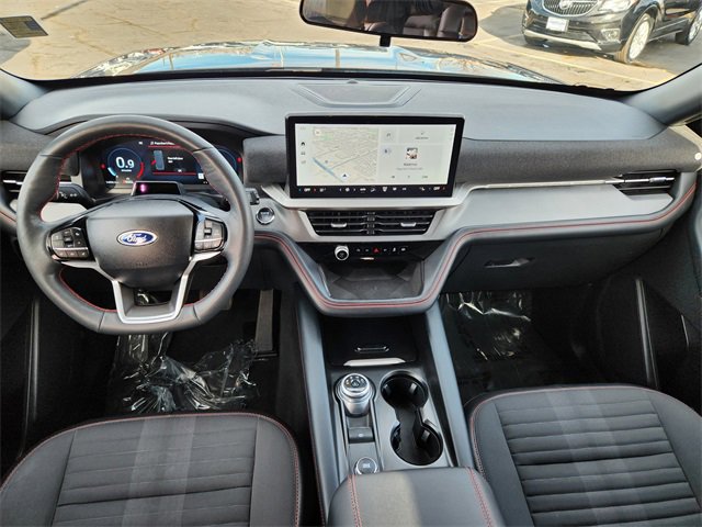 Used 2025 Ford Explorer ST-Line w/ ST-Line Street Pack image 16