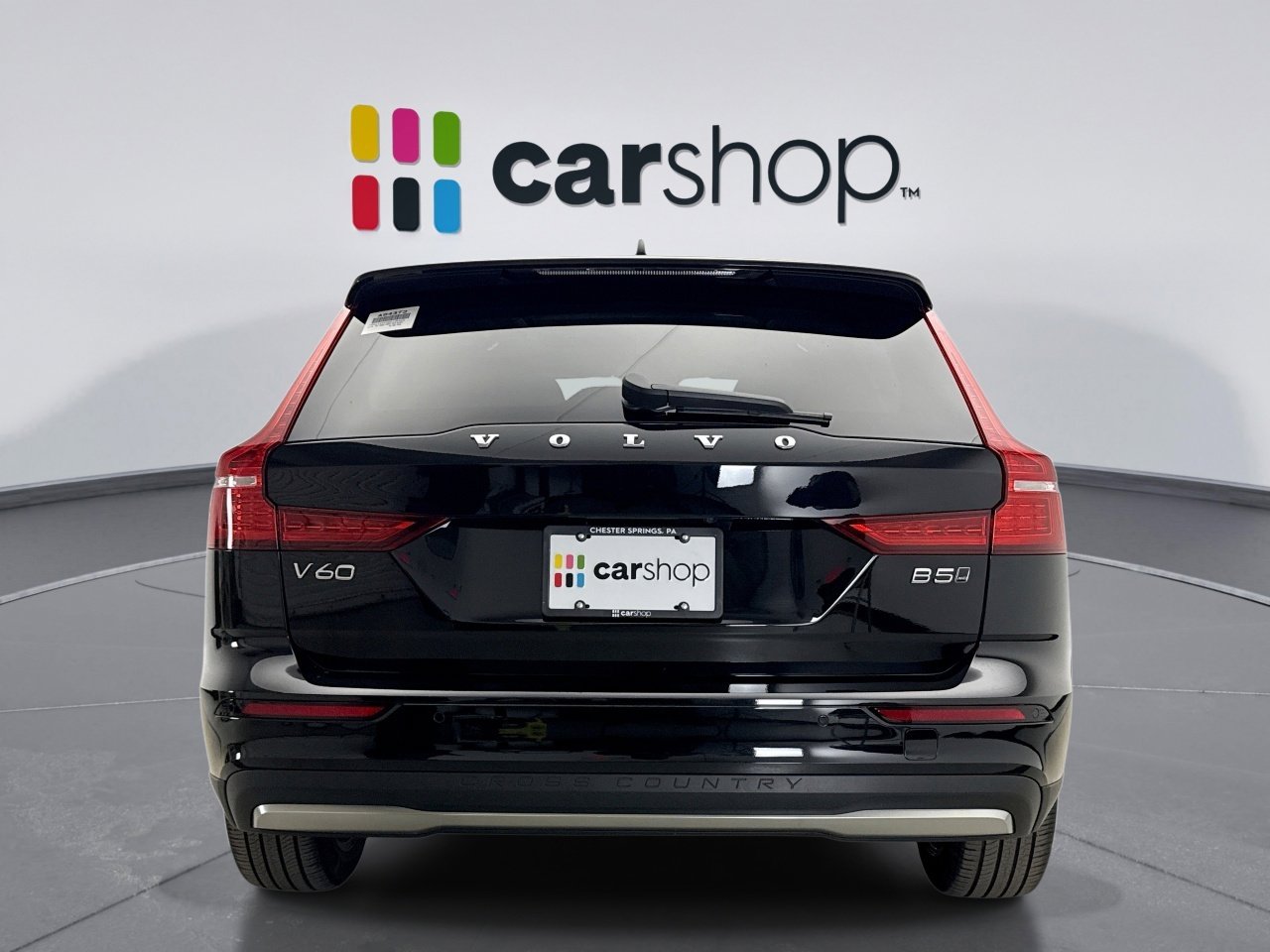 Used 2024 Volvo V60 B5 Cross Country Plus image 4