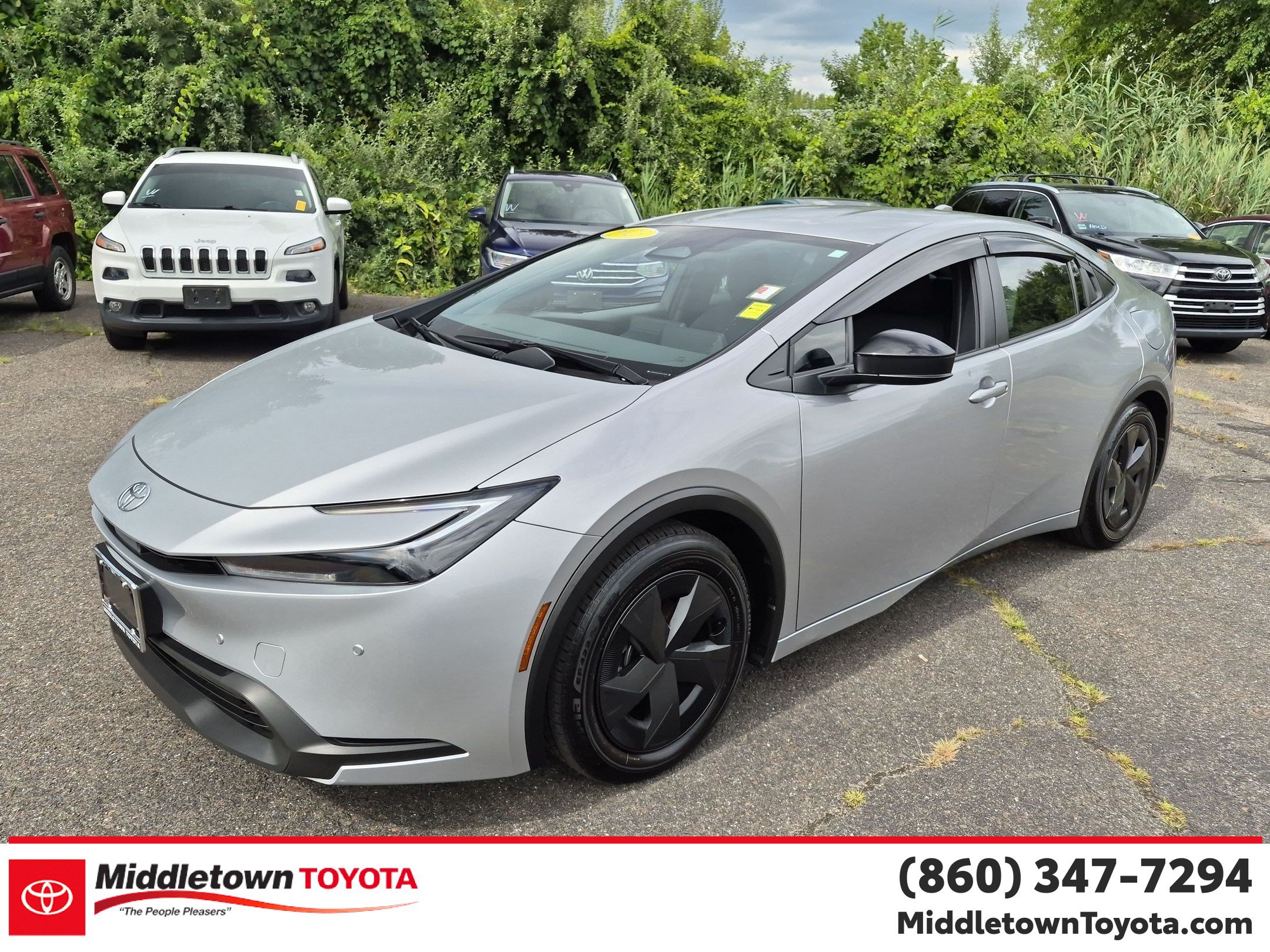 Used 2023 Toyota Prius LE FWD image 7
