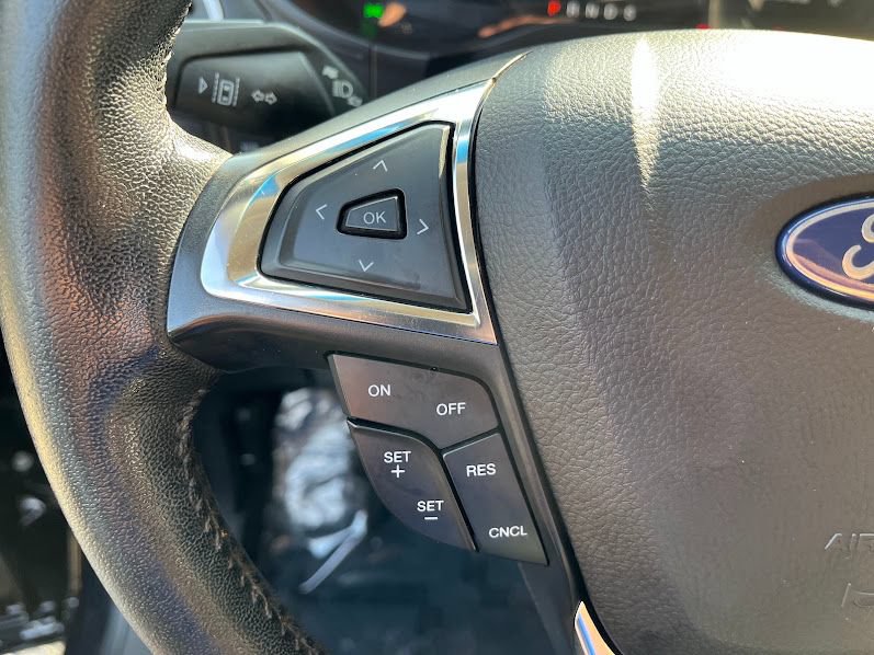 Used 2022 Ford Edge SEL AWD/4WD image 14
