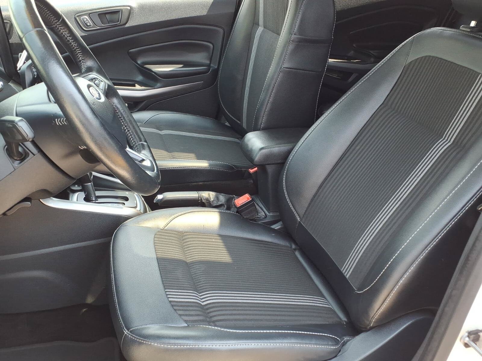 Used 2019 Ford EcoSport SES w/ SES Black Appearance Package AWD/4WD image 11