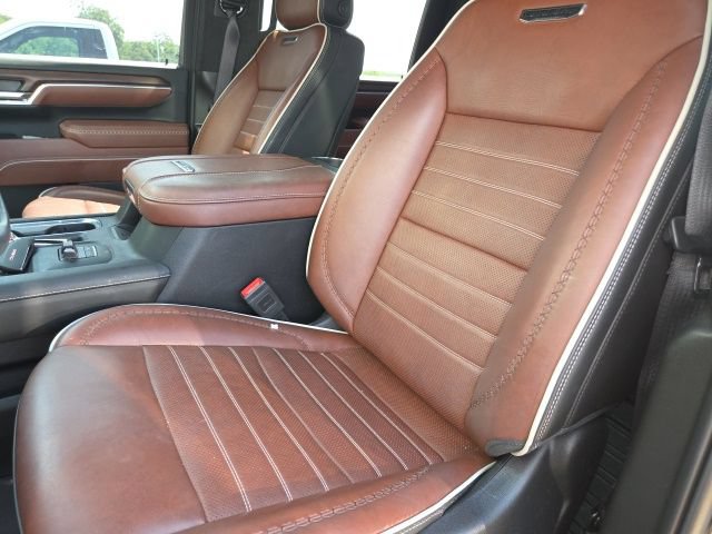 Used 2025 GMC Sierra 2500 Denali Ultimate AWD/4WD image 10
