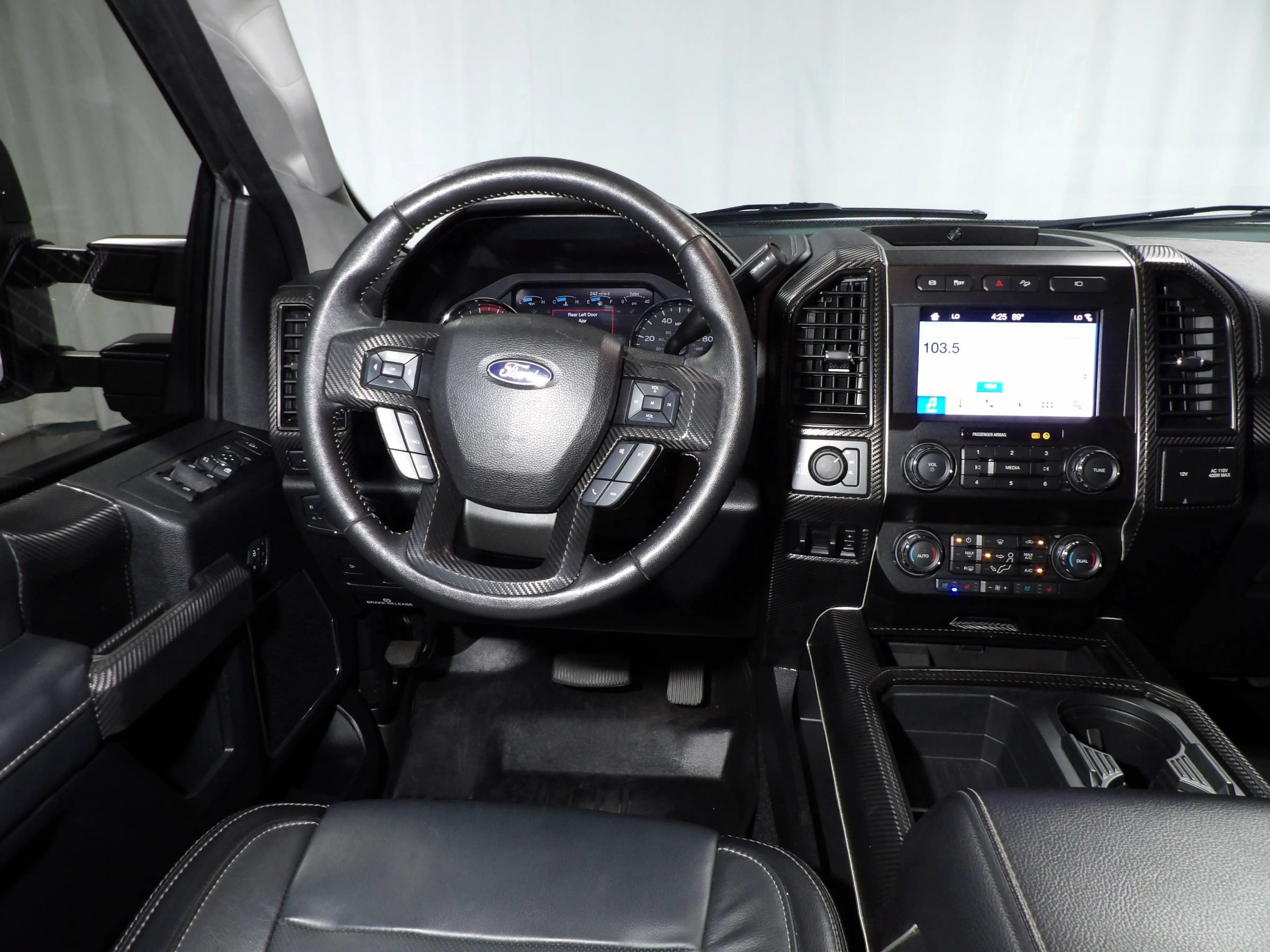 Used 2019 Ford F250 Lariat w/ Lariat Ultimate Package AWD/4WD image 25