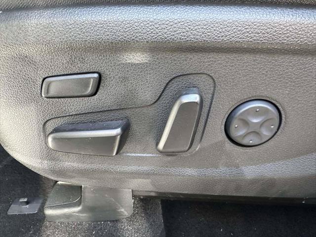 Used 2023 Hyundai Santa Fe Limited AWD/4WD image 17