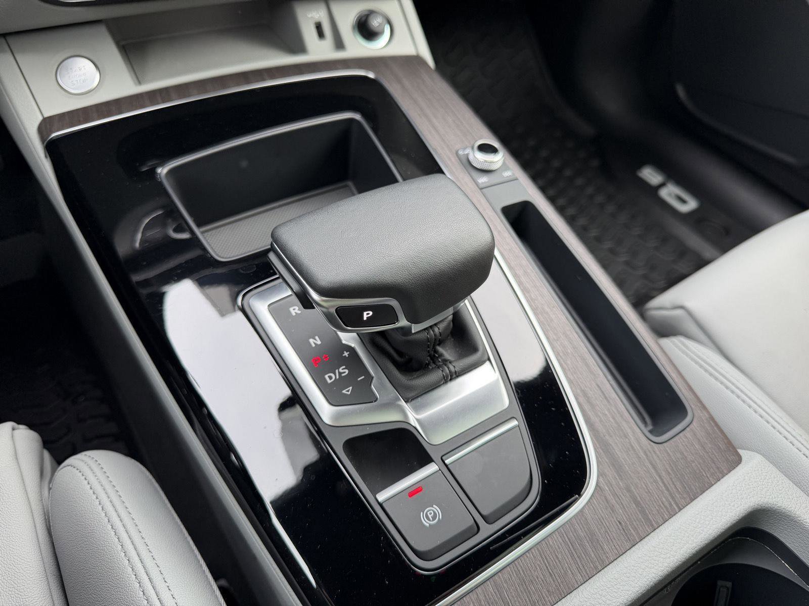 Used 2025 Audi Q5 2.0T Premium image 18