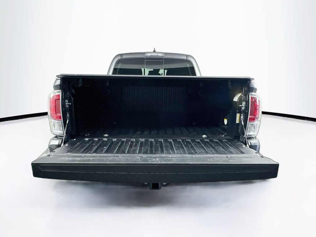 Used 2022 Toyota Tacoma TRD Off-Road w/ Technology Package AWD/4WD image 26