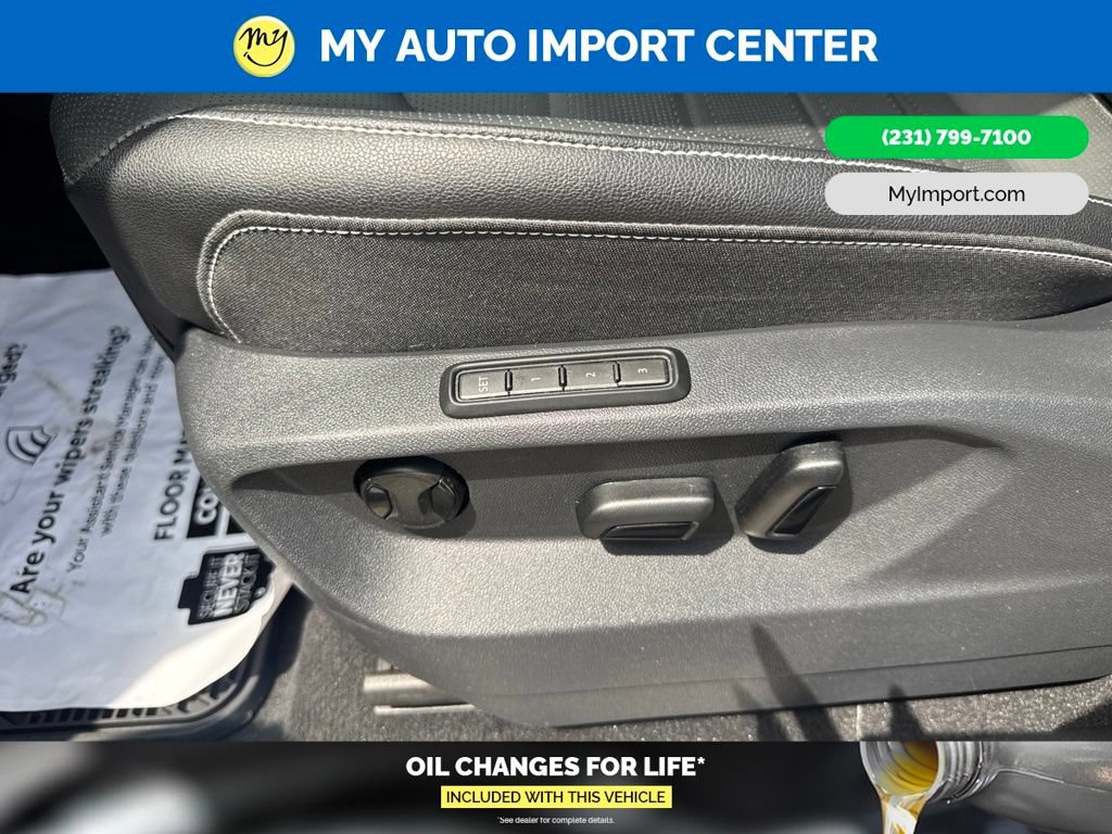 Used 2025 Volkswagen Atlas Cross Sport SEL AWD/4WD image 13