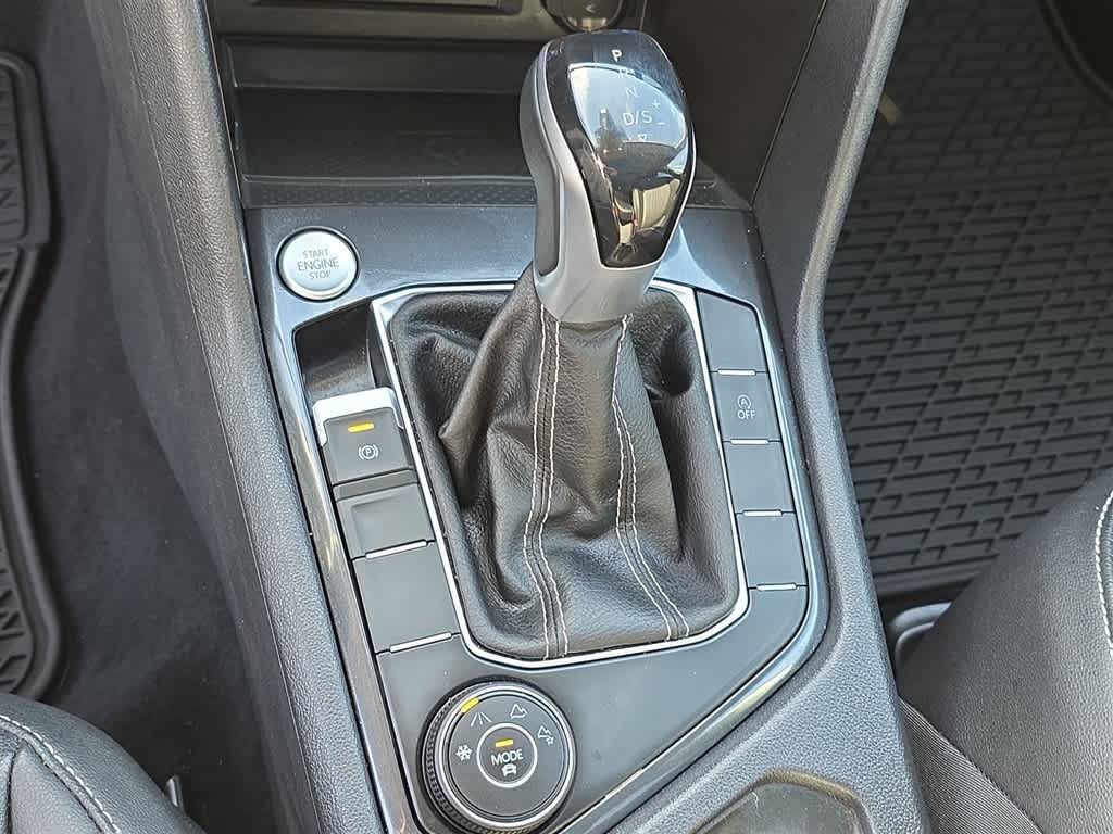 Used 2022 Volkswagen Tiguan SE AWD/4WD image 23