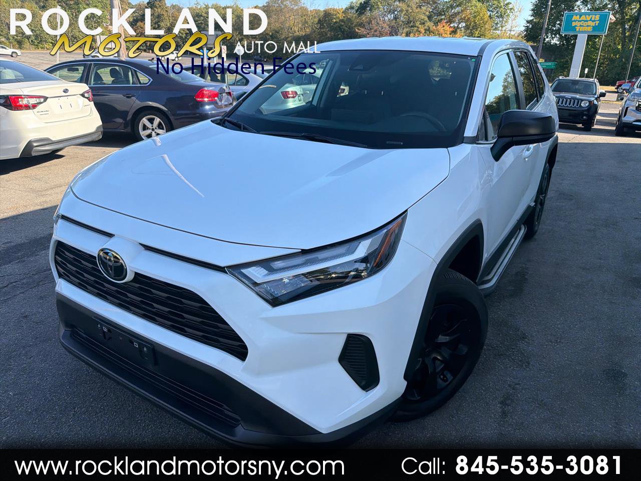 Used 2024 Toyota RAV4 LE image 1