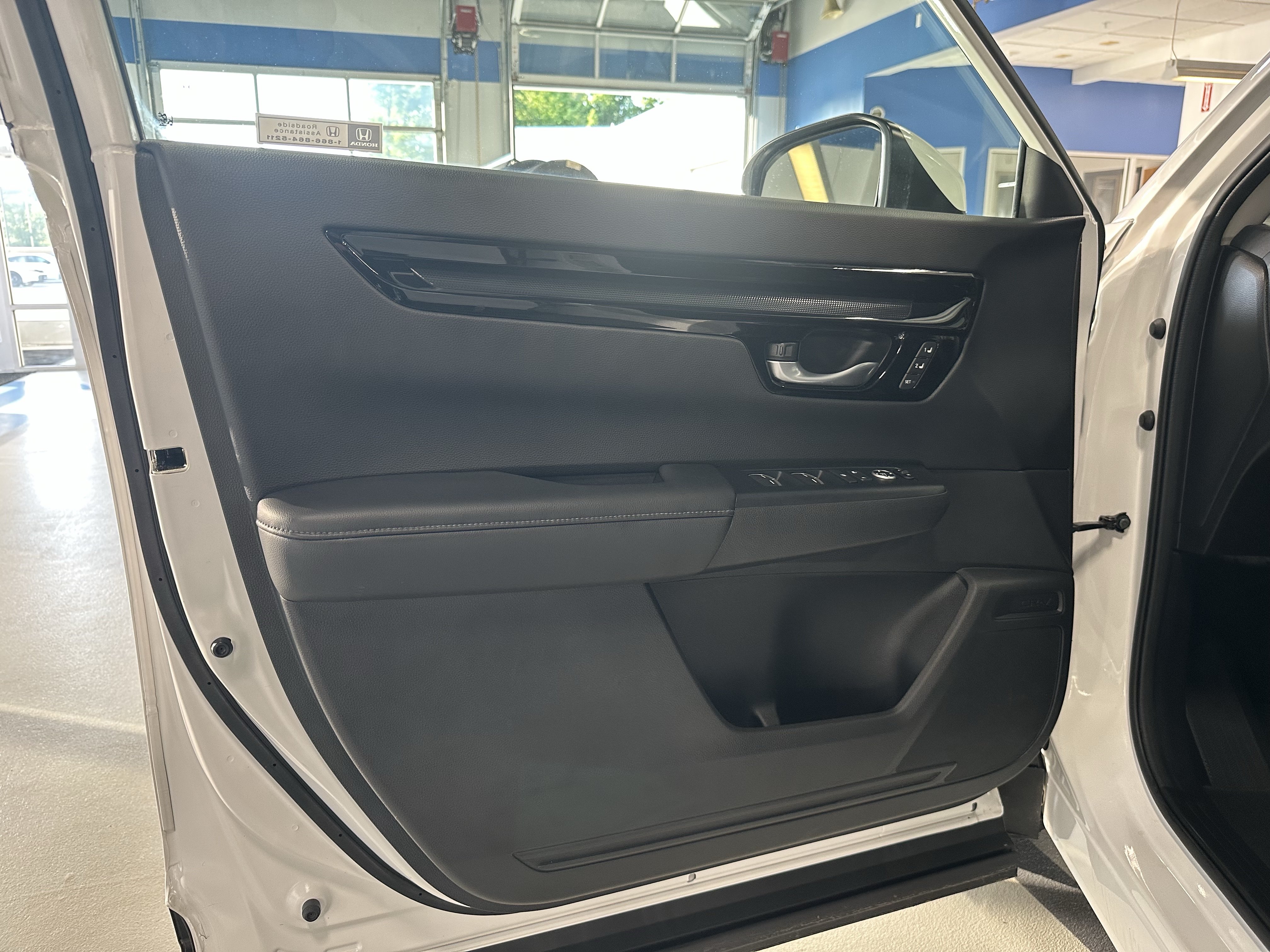 Used 2023 Honda CR-V EX-L image 19