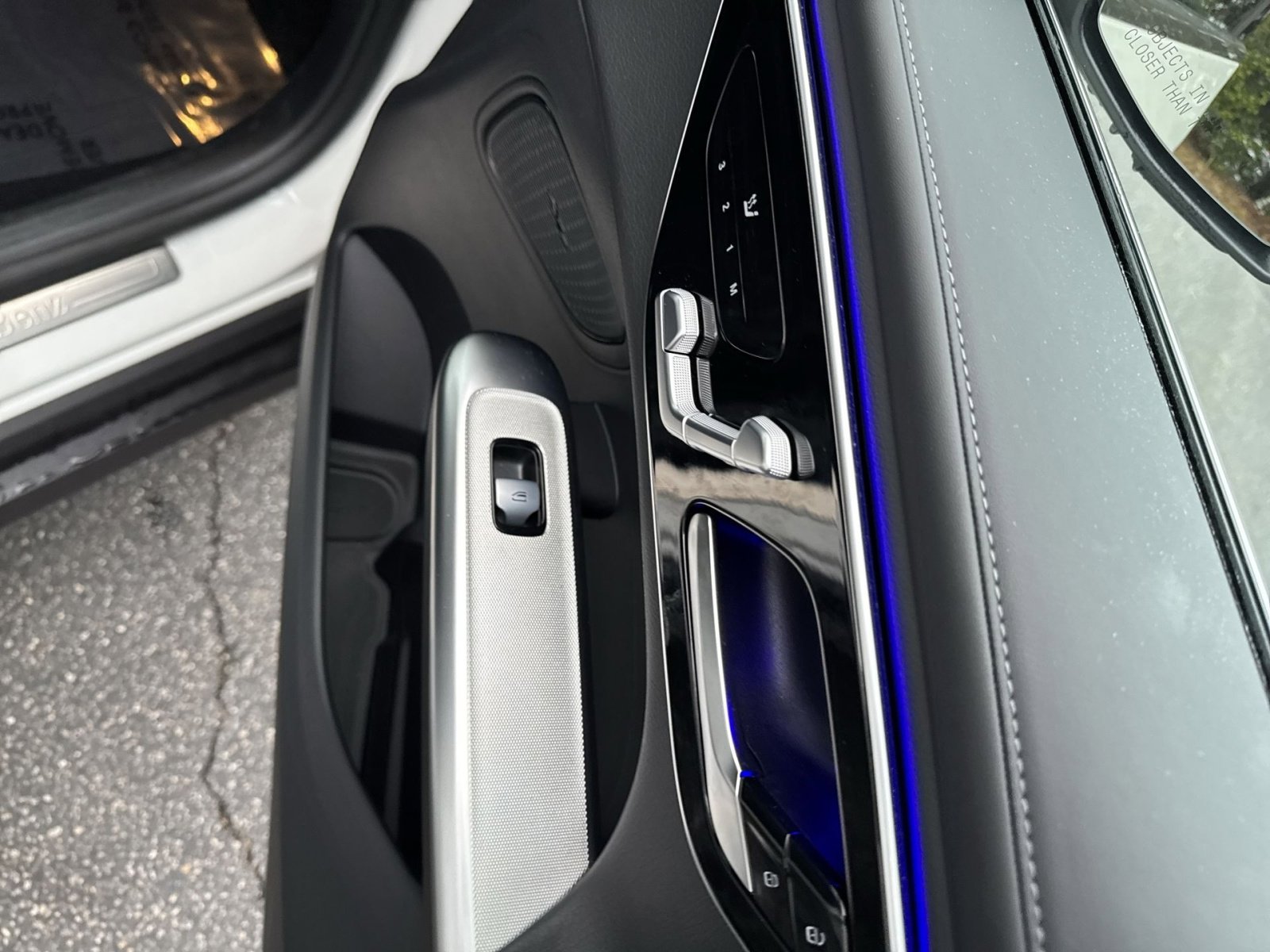 Used 2024 Mercedes-Benz GLC 300 4MATIC image 34