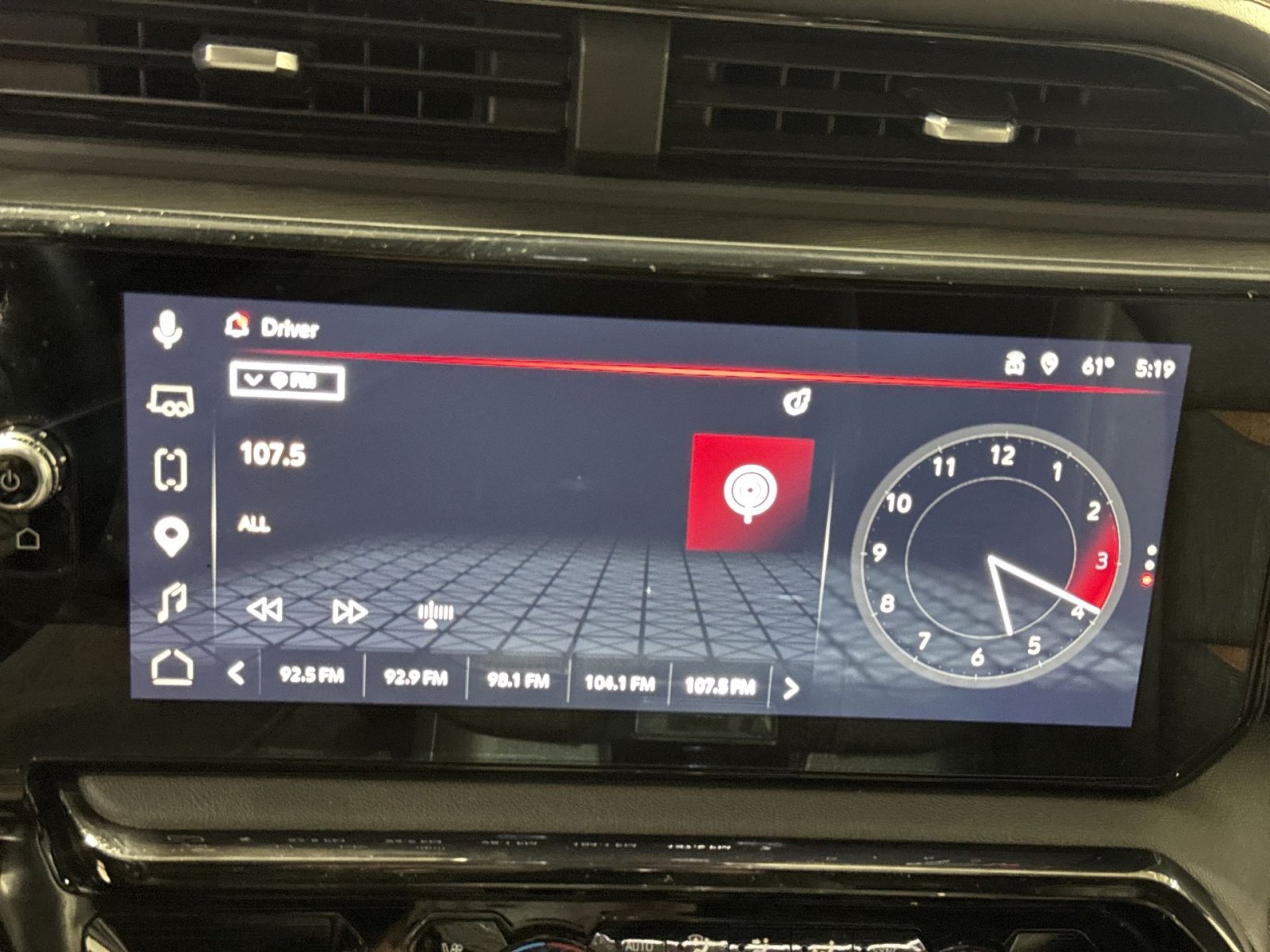 Used 2025 GMC Sierra 2500 AT4 w/ AT4 Preferred Package AWD/4WD image 19