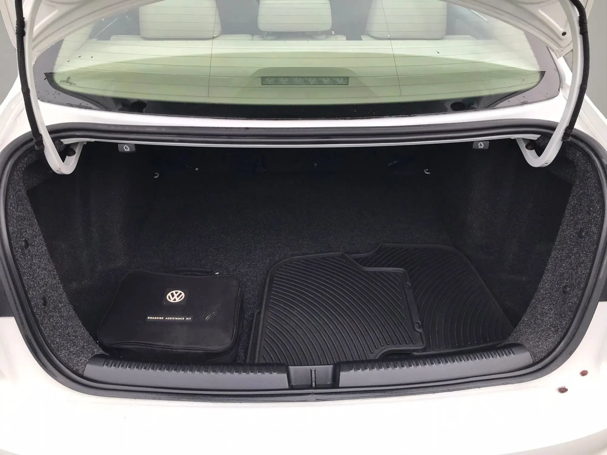 Used 2017 Volkswagen Jetta SE FWD image 38