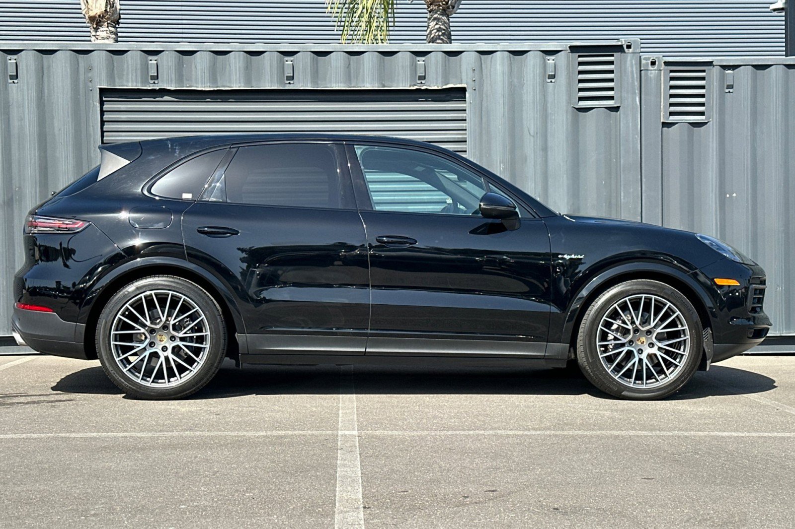Certified 2022 Porsche Cayenne E-Hybrid image 9