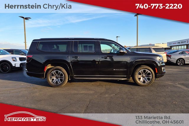 Used 2024 Jeep Wagoneer L Series II w/ Flexible Seating Group image 32