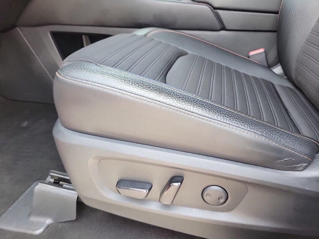 Used 2023 Nissan Pathfinder Rock Creek AWD/4WD image 11