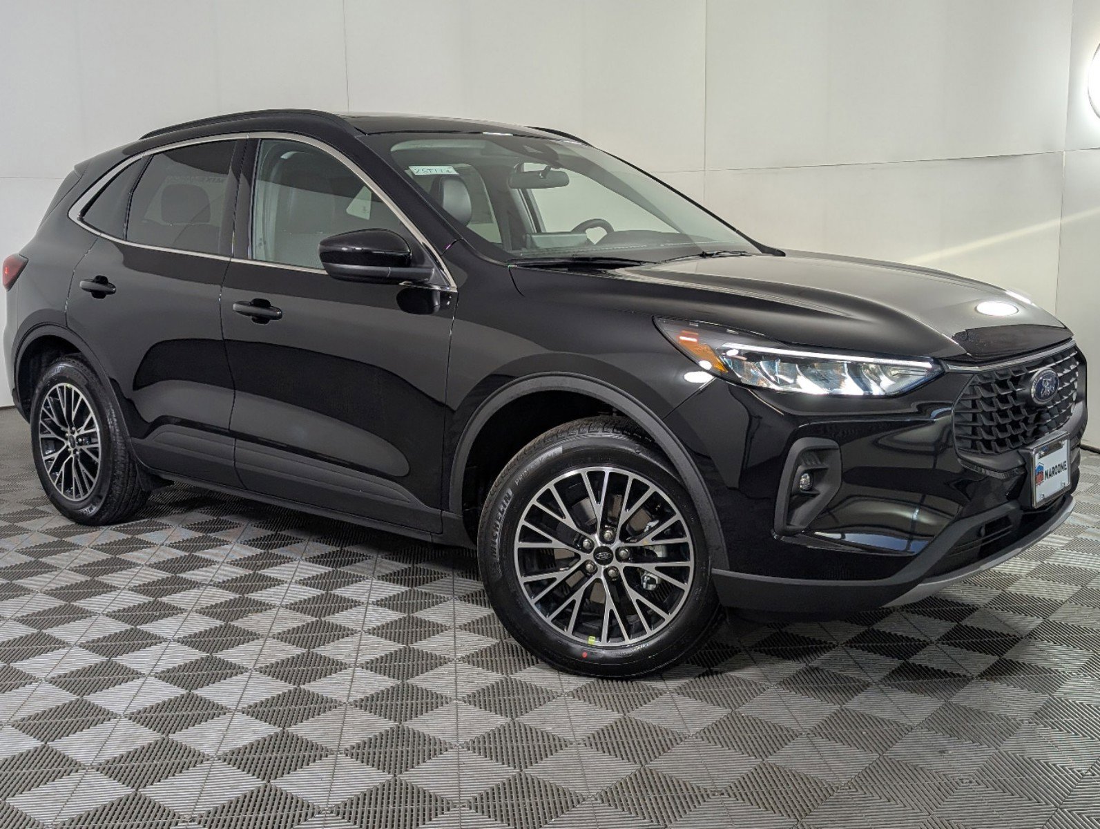 New 2025 Ford Escape SE w/ Class II Trailer Tow Package