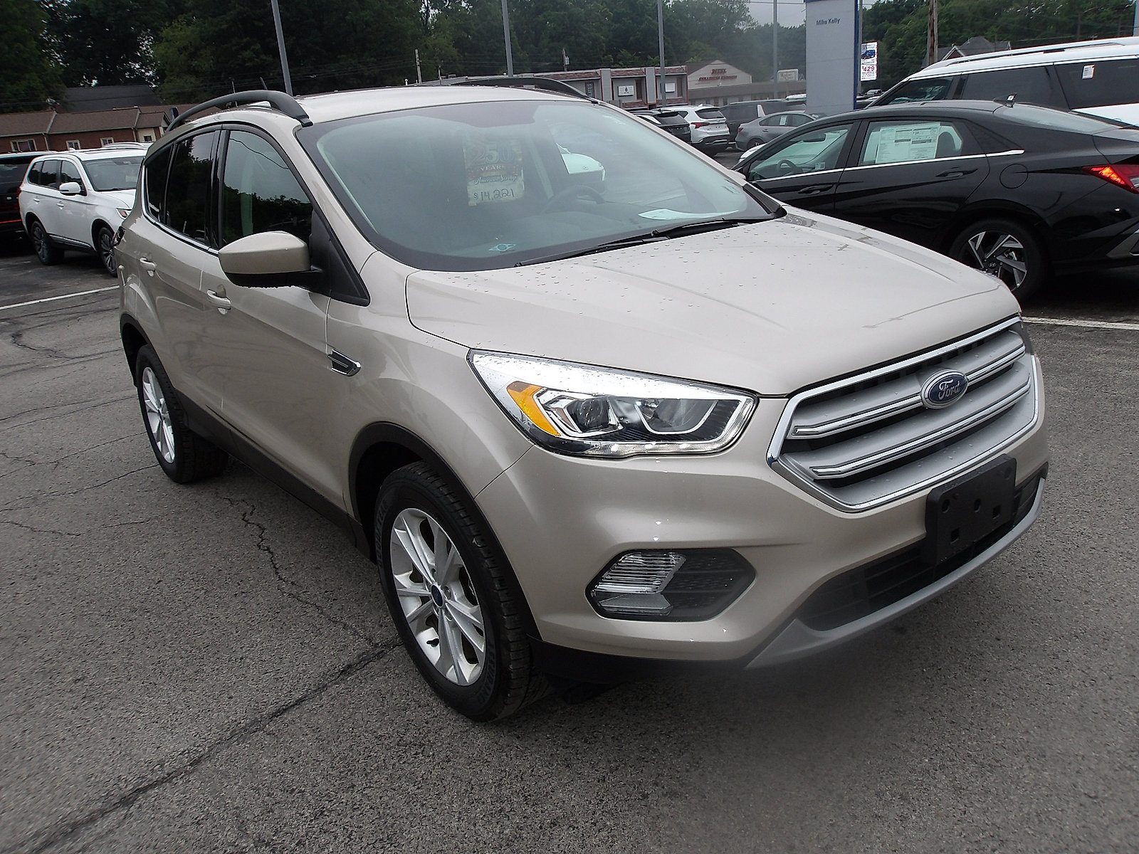 Used 2018 Ford Escape SEL FWD video 1