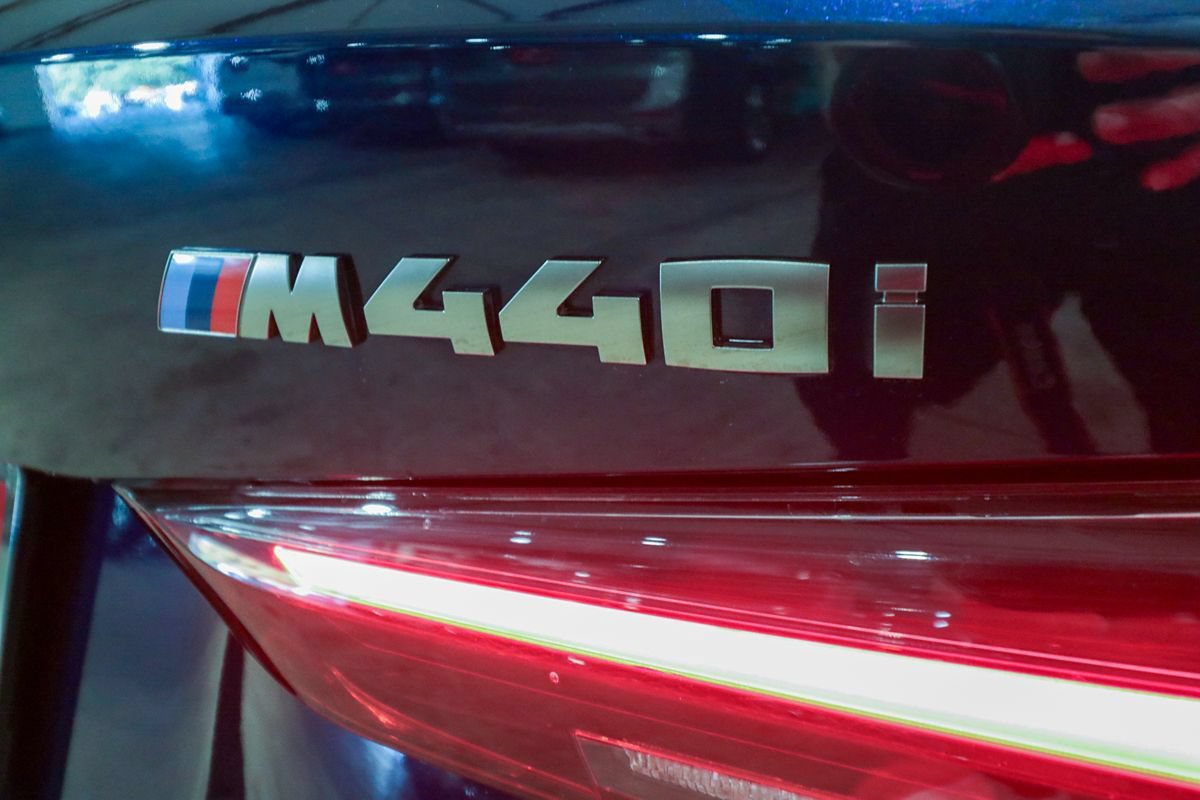 Used 2024 BMW M440i Convertible RWD image 16