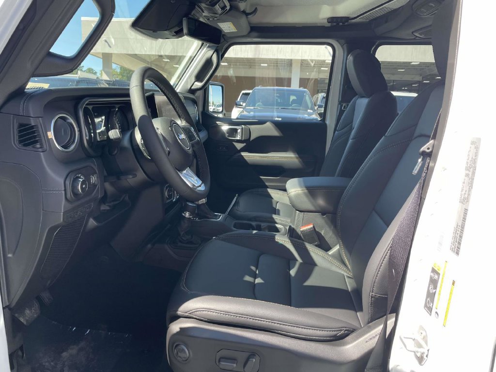 New 2027 Jeep Wrangler Unlimited Sahara AWD/4WD image 26