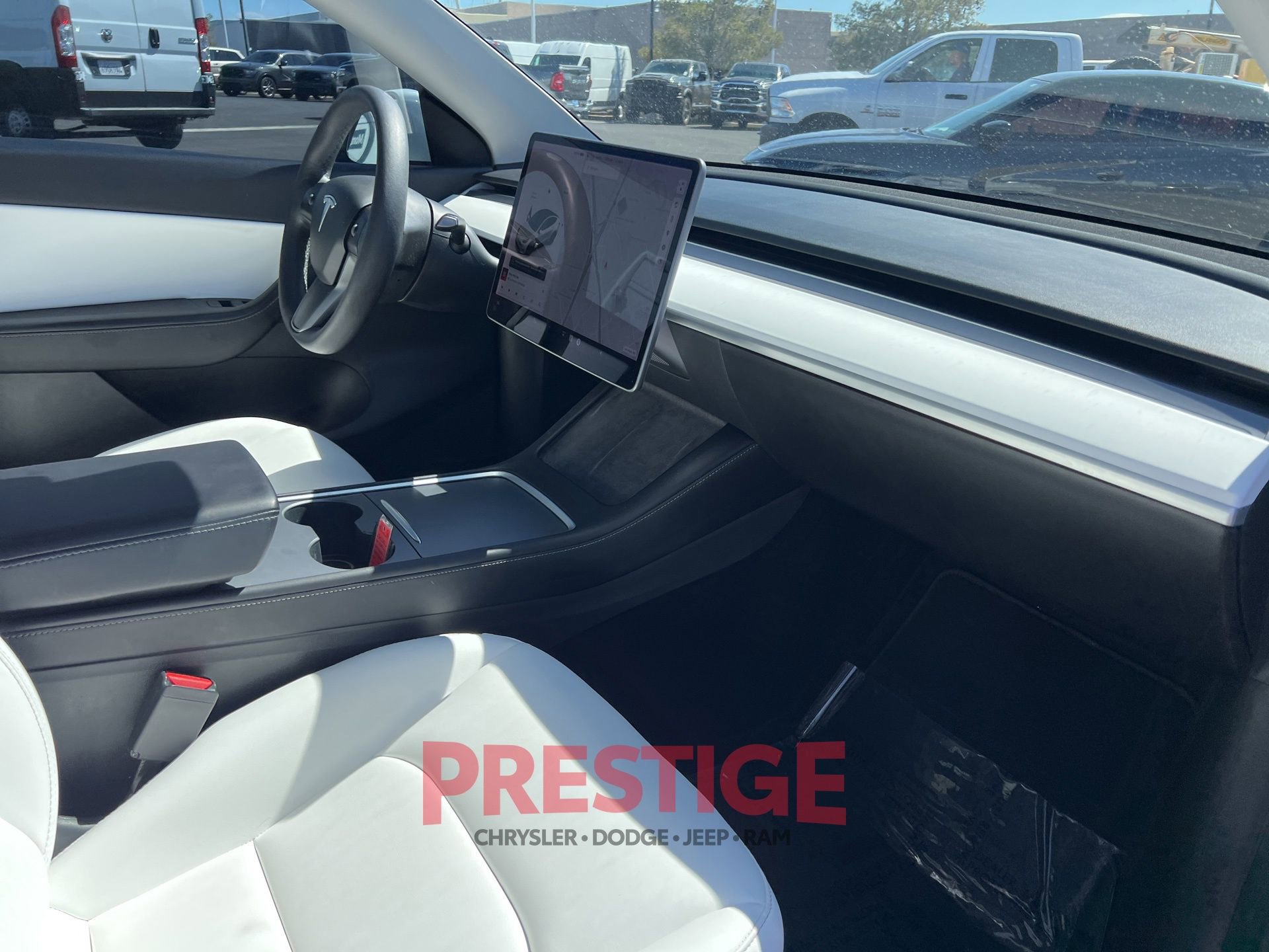 Used 2021 Tesla Model Y Long Range AWD/4WD image 23