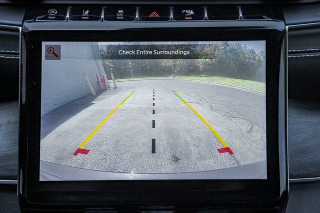 Used 2022 Jeep Grand Cherokee Overland w/ Luxury Tech Group IV image 11