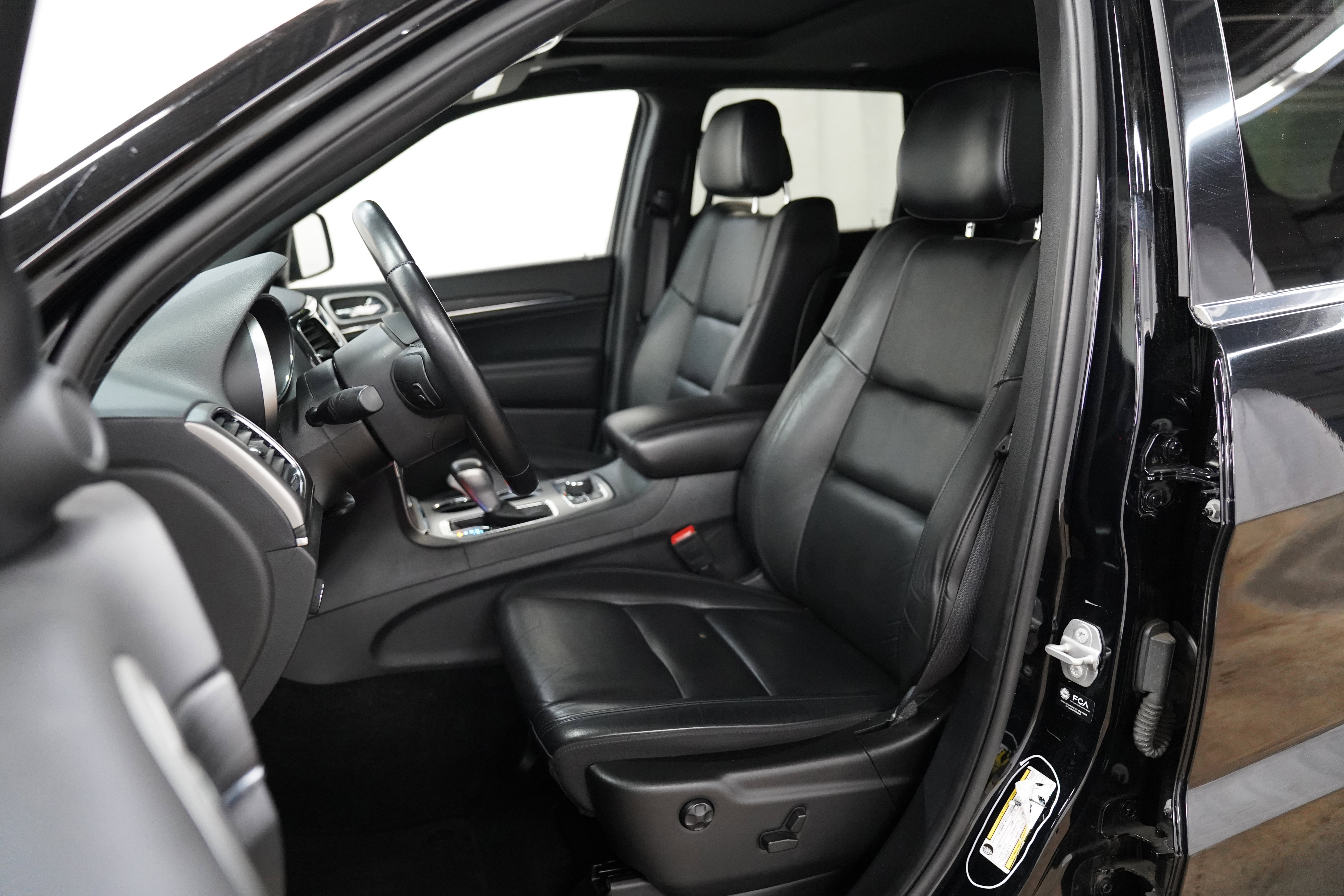 Used 2022 Jeep Grand Cherokee Limited AWD/4WD video 4