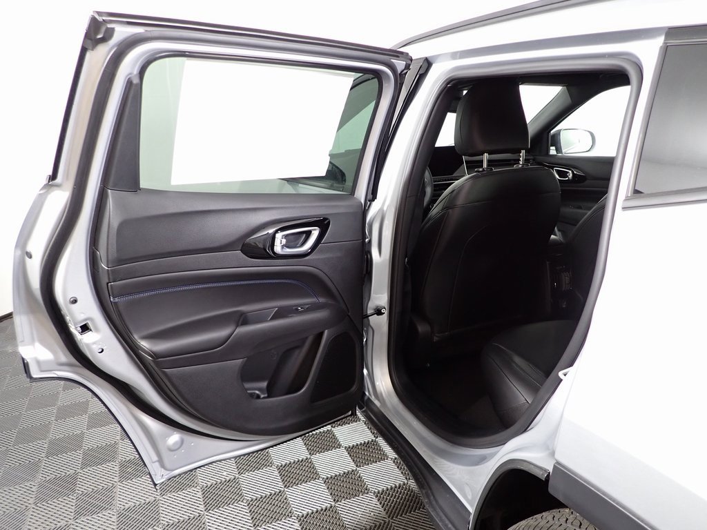 New 2026 Jeep Compass Latitude image 23