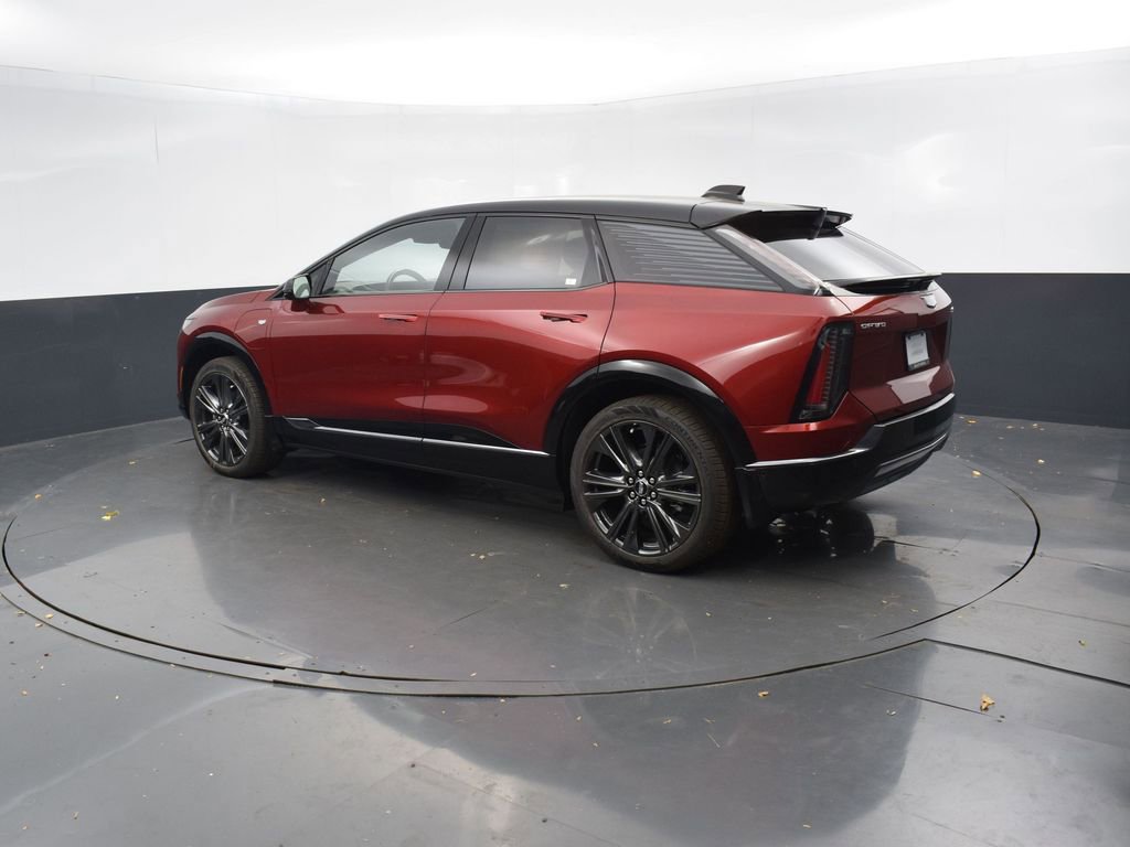 New 2026 Cadillac Optiq Sport 2 w/ LPO, Floor Liner Package image 4