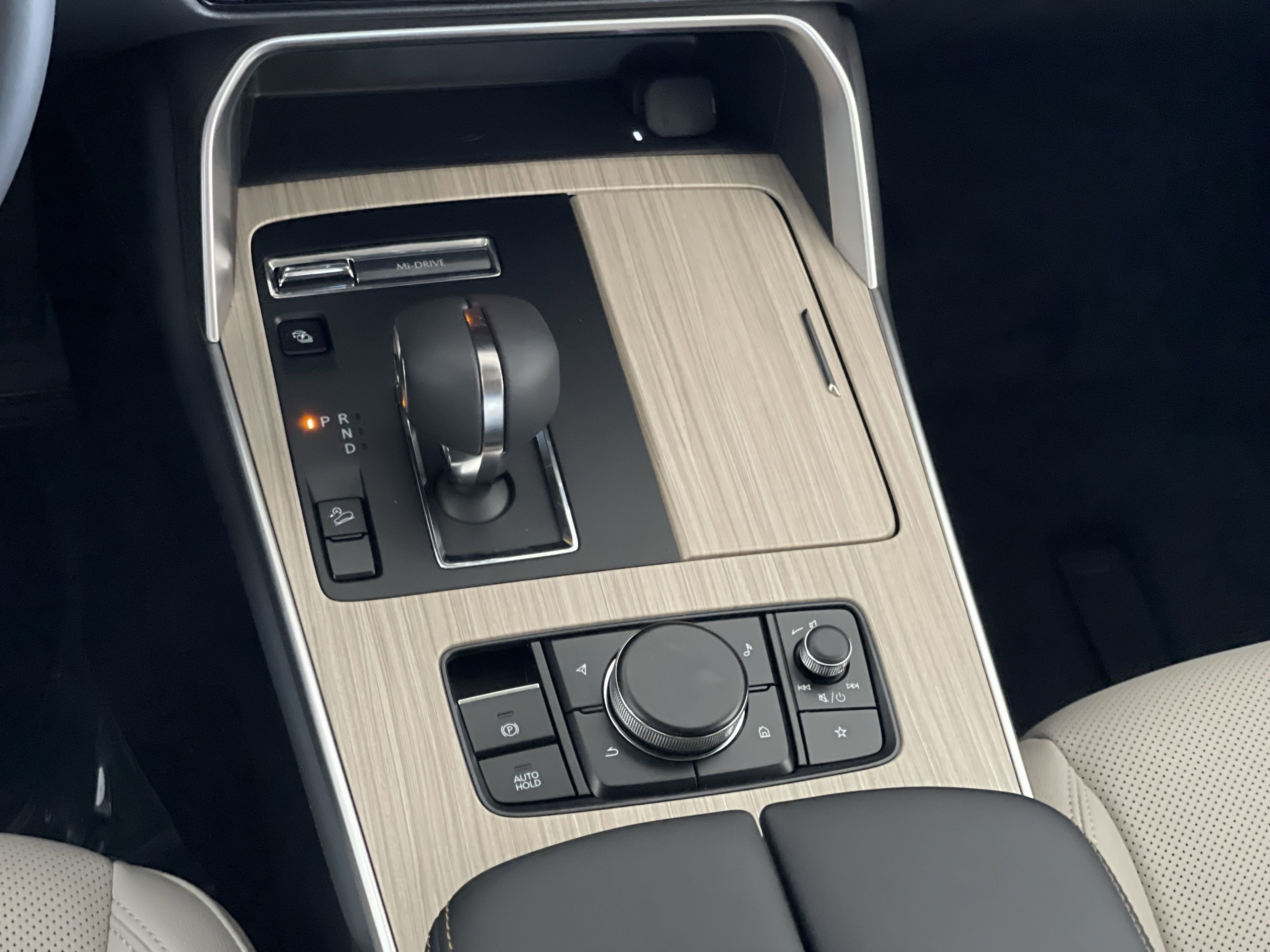 New 2025 MAZDA CX-90 Plug-In Hybrid w/ Preferred image 5