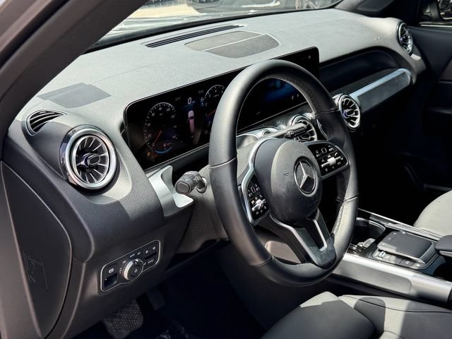 Used 2023 Mercedes-Benz GLB 250 image 13