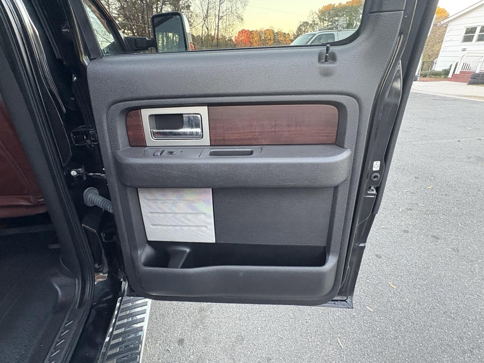 Used 2014 Ford F150 King Ranch w/ King Ranch Luxury Package image 25