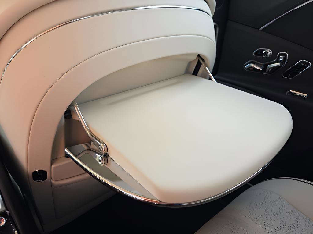 New 2025 Bentley Flying Spur Plug-In Hybrid image 36