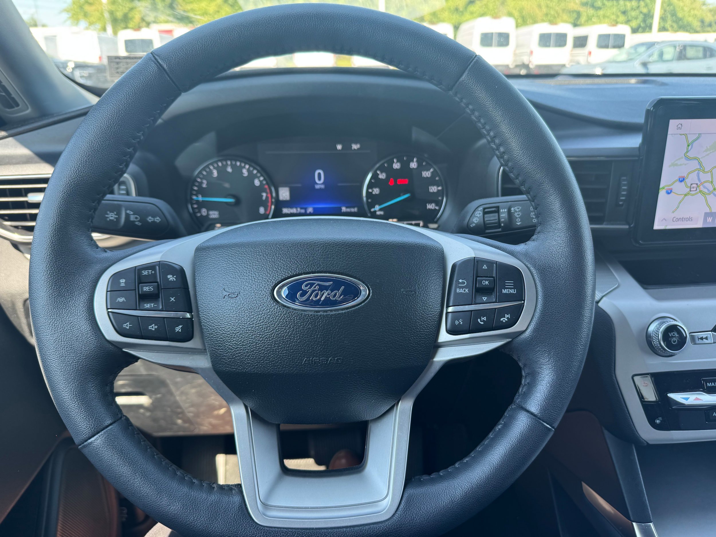 Used 2023 Ford Explorer XLT w/ Equipment Group 202A AWD/4WD image 15