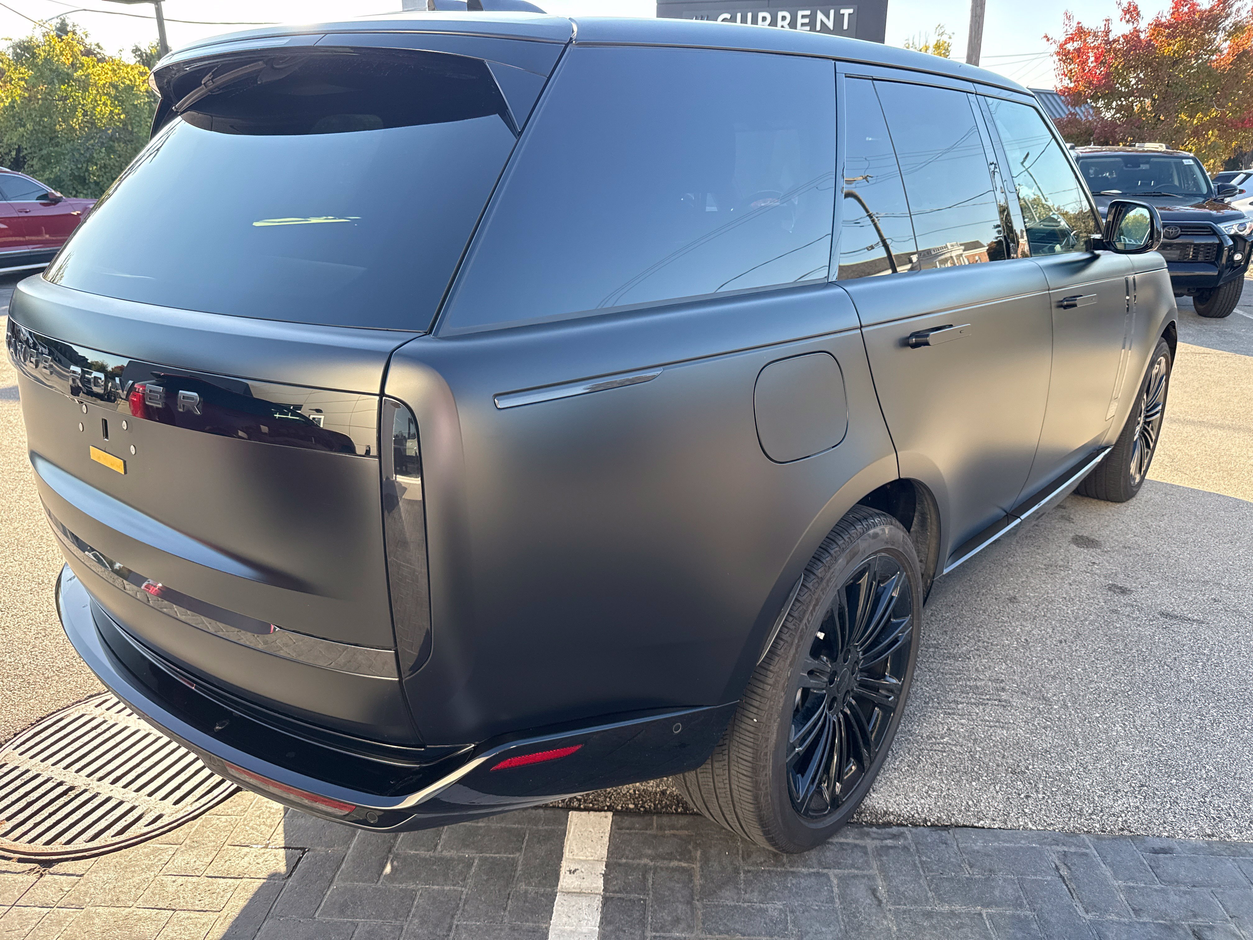Used 2026 Land Rover Range Rover SE AWD/4WD image 5