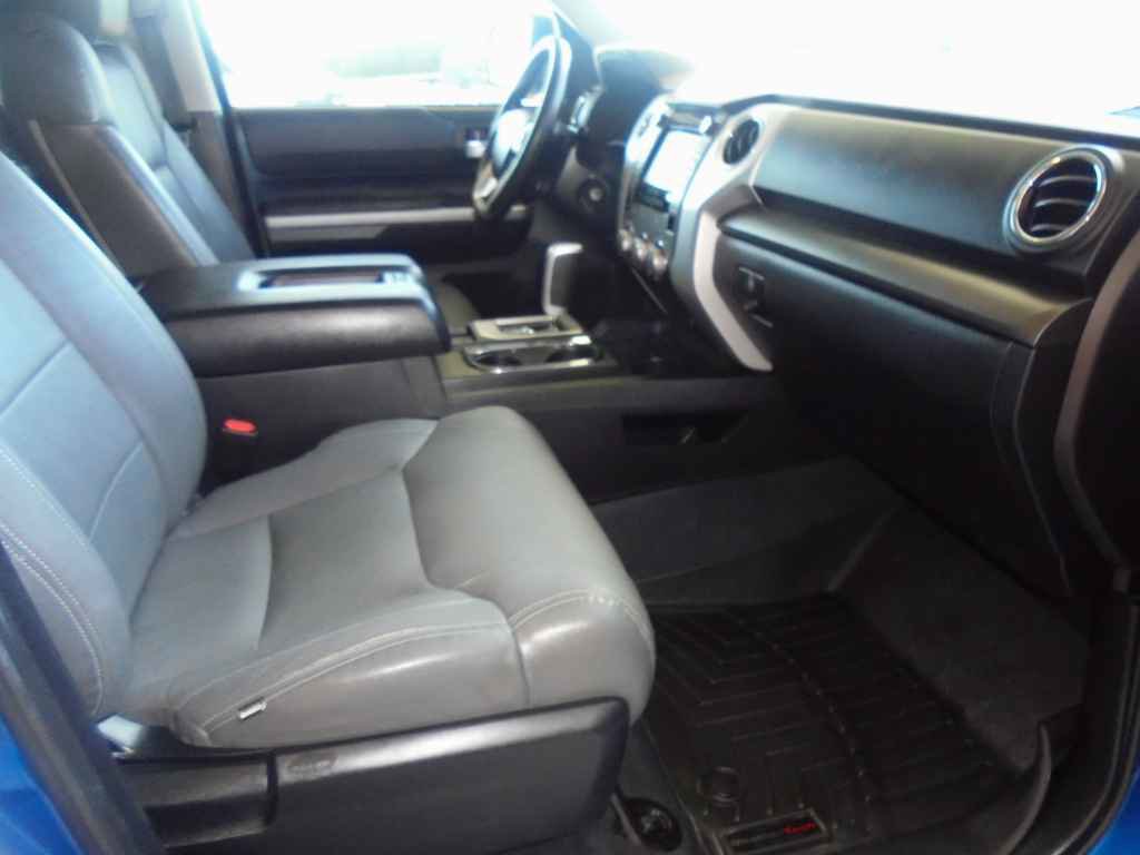 Used 2016 Toyota Tundra SR5 image 8