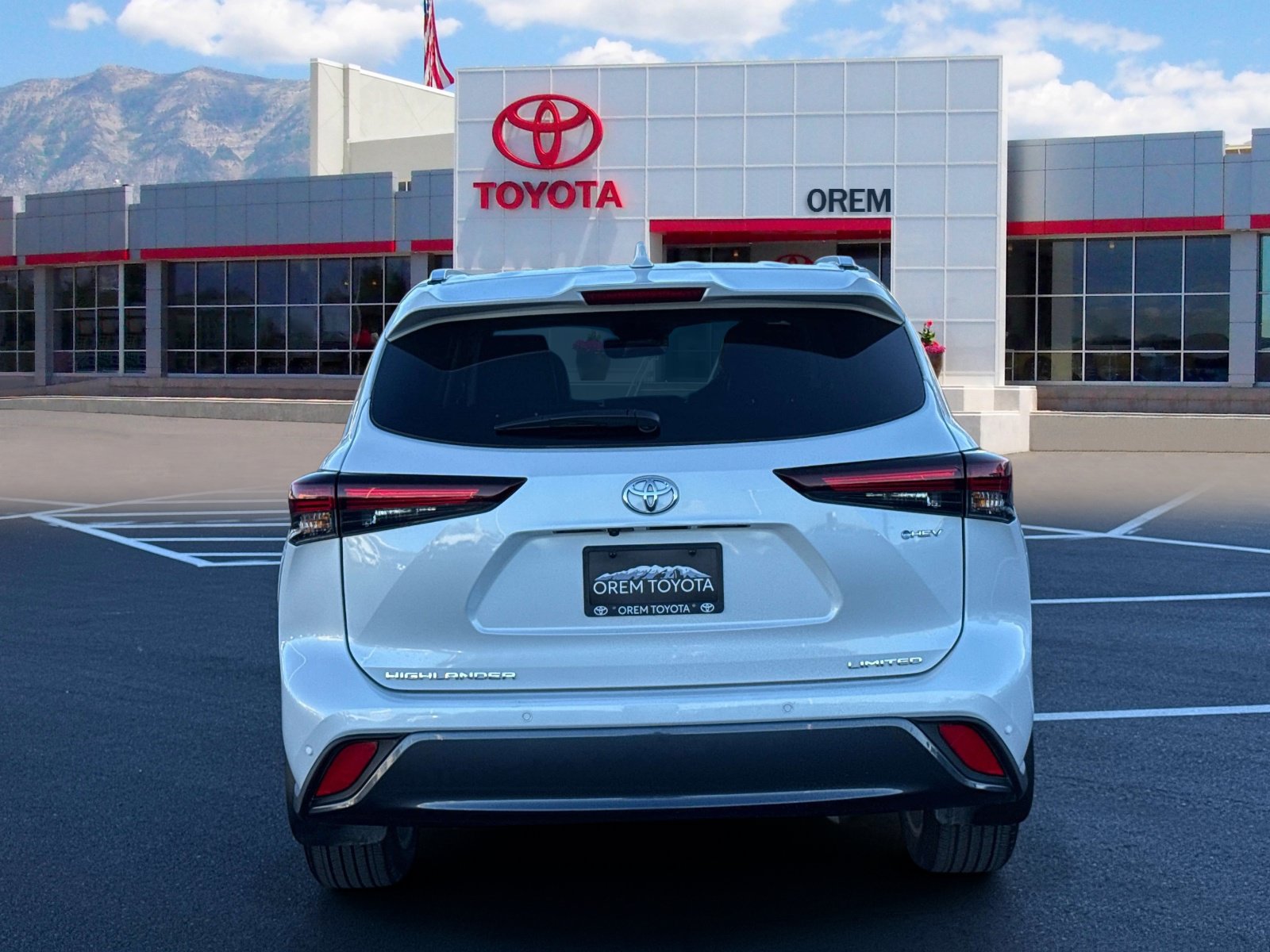 Used 2026 Toyota Highlander Limited AWD/4WD image 5