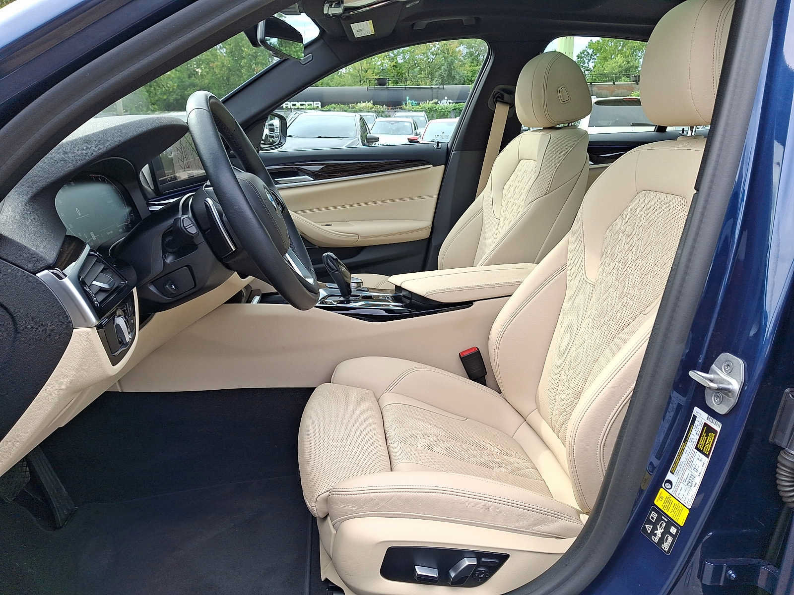 Used 2023 BMW 540i xDrive w/ Premium Package AWD/4WD image 10