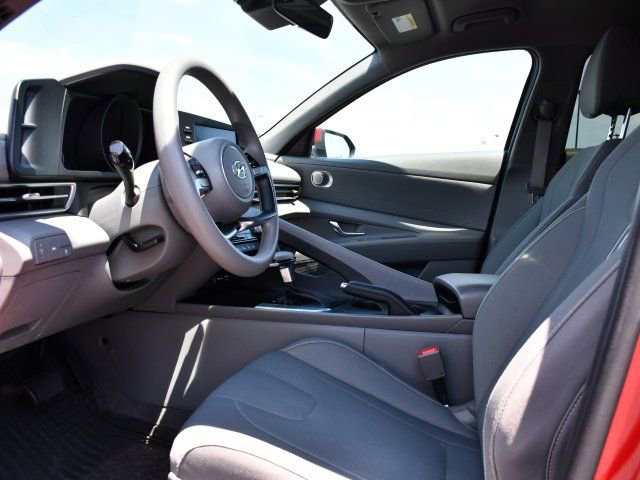 Used 2021 Hyundai Elantra SEL w/ Cargo Package FWD image 15
