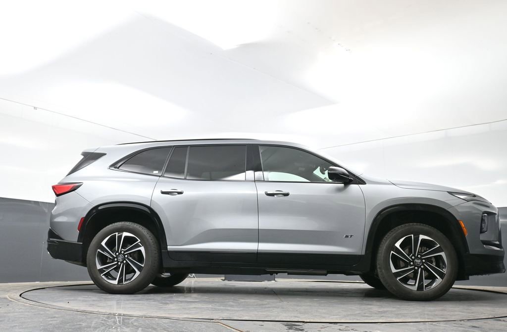 Used 2025 Buick Enclave Sport Touring AWD/4WD image 53